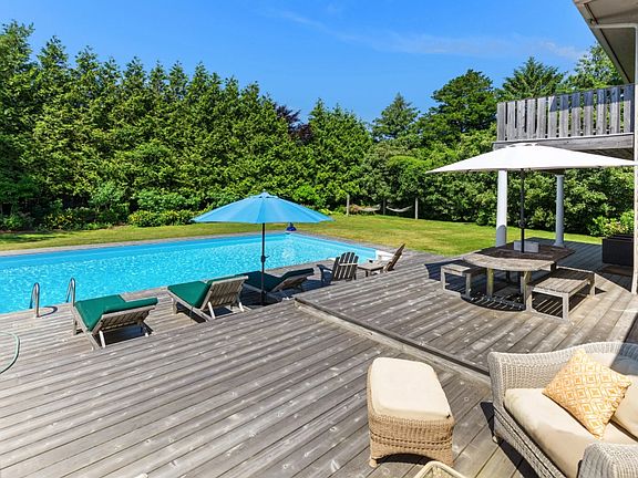 3rd image of 282 Town Line Rd