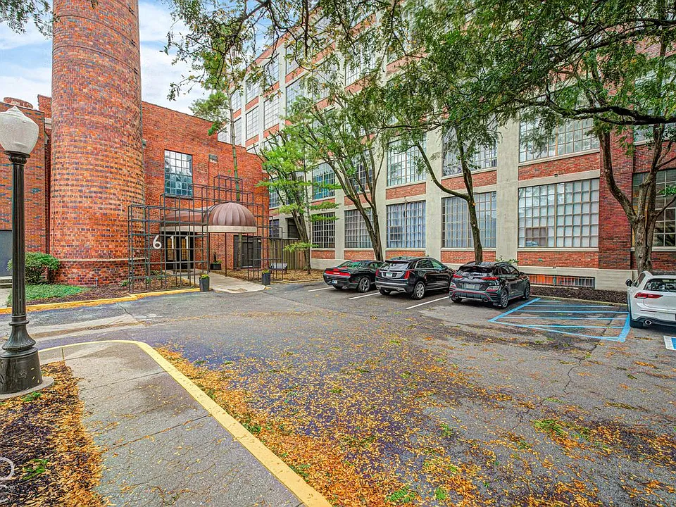 611 N Park Ave #109