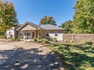 401 Turner Dr, Trinidad, TX 75163