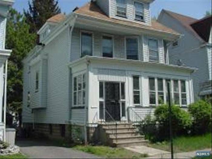 1st image of 50 Stockton Pl