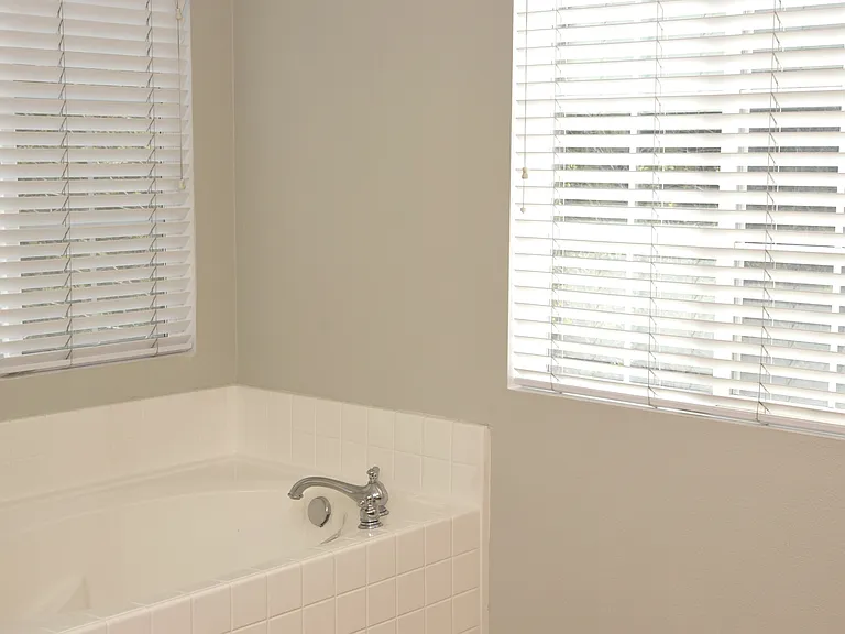 45236 Escalon St — Photo 15