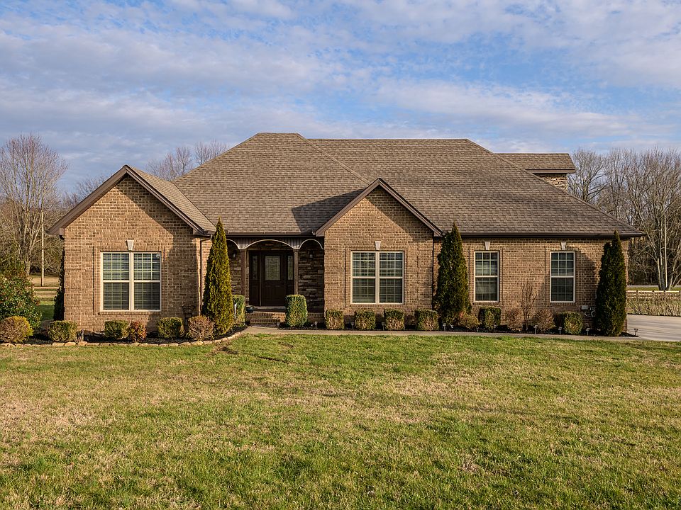 1st image of 104 Hummingbird Ln