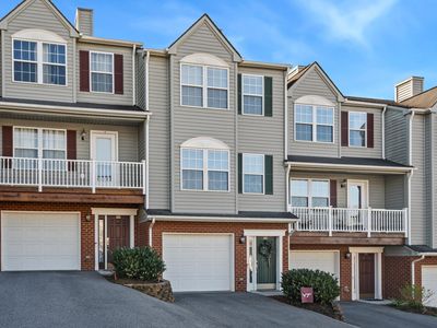 145 Blue Leaf Dr, Christiansburg, VA, 24073