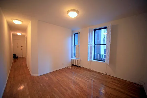 Rented by Metropolitan Realty | media 21