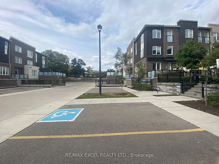 15 Heron Park Pl #5 — Photo 10