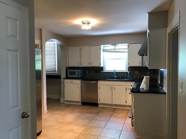 75 N Auburndale St — Photo 13