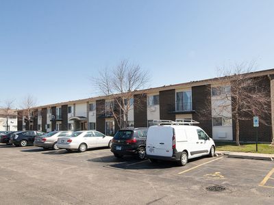 8808 N Leslie Ln APT 1G, Des Plaines, IL, 60016
