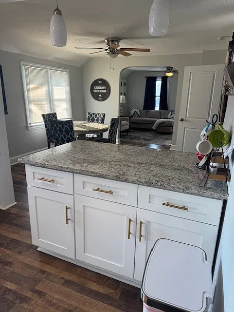 2 bed, $1,200 — Photo 2