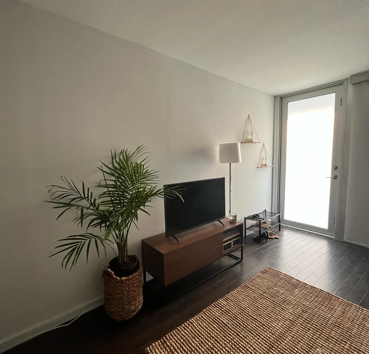 Studio, 450 sqft, $1,950 — Photo 2