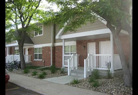 Grandview Apartments — Photo 2