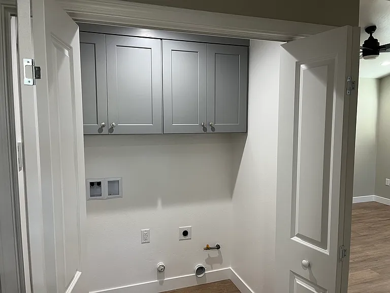 1860 W Henderson Ave #B — Photo 10