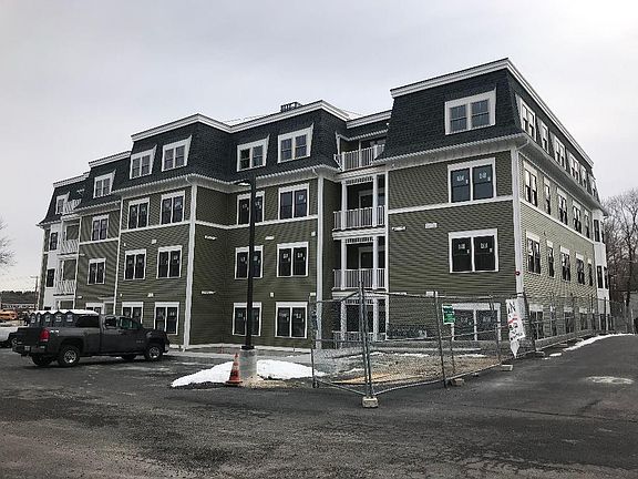 5th image of 4 Mayflower Ave #B-201