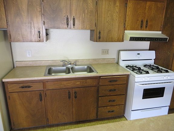 2nd image of 1343-1345C Grand Ave #1345A