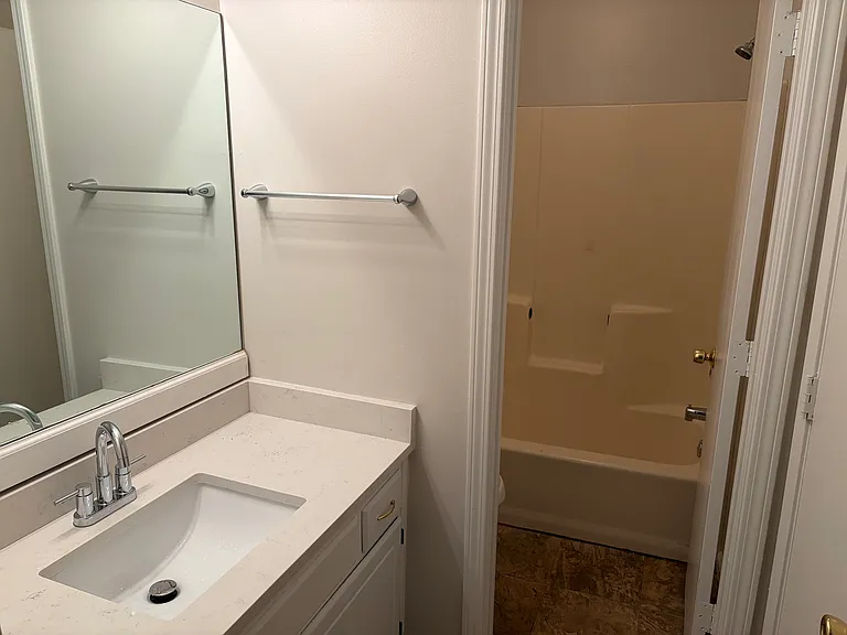109 Jennifer Ln SW — Photo 11