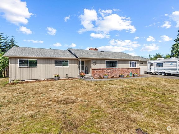 2nd image of 340 Balcer Street NE
