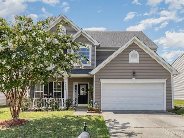 7913 Mossycup Dr, Charlotte, NC 28215