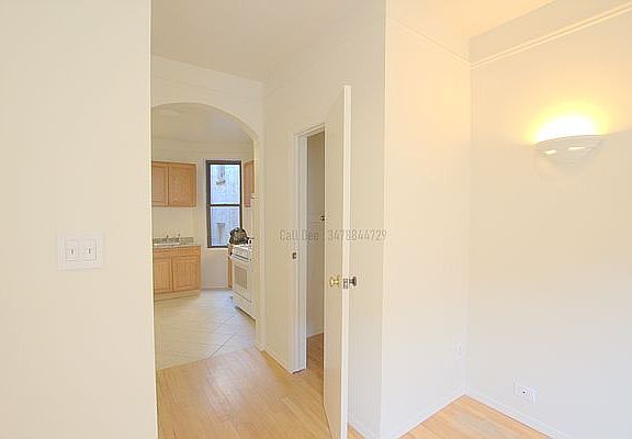 3rd image of 202 W 81st St APT 3B