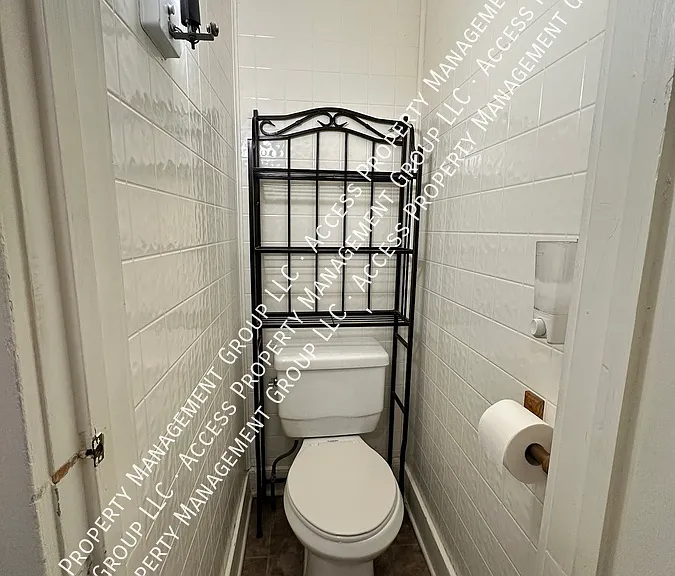 1070 Kalamazoo Ave SE — Photo 14