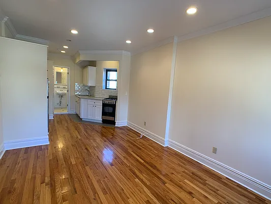 Rented by J & L Holding Corporation | media 9