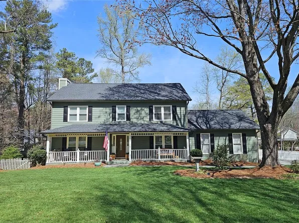 2699 S Arbor Dr, Marietta, GA 30066