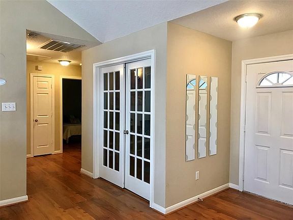 2nd image of 7210 Greenwood Point Dr