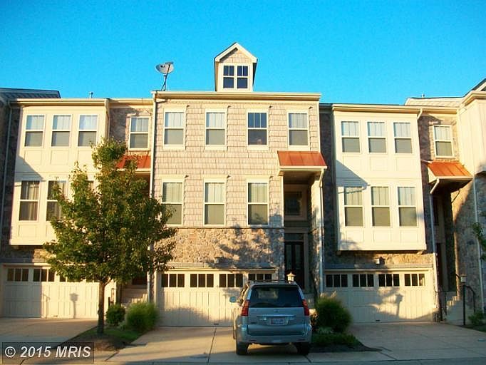 1st image of 819 Freeland Ct