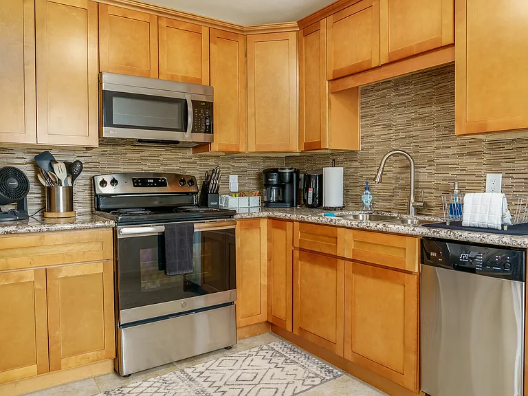 5068 1st St E — Photo 15
