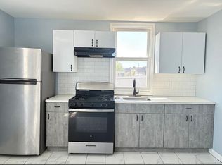 721 Grove St #3, Irvington, NJ 07111