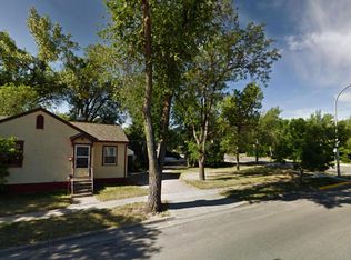 109 4th St West, Gillette, WY 82716