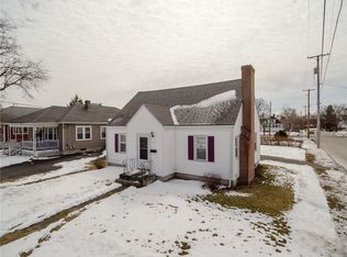 111 Warwick Rd, Pawtucket, RI 02861