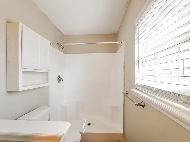 5805 Tanager Ln — Photo 15