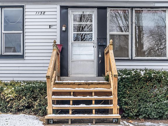 3rd image of 1138 Ireland Ave