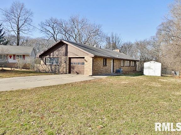 3rd image of 1508 N Autumn Ln