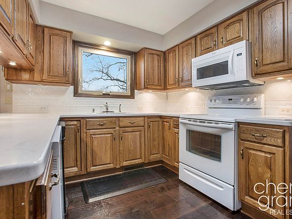 5th image of 5315 Shoreham Pl SE