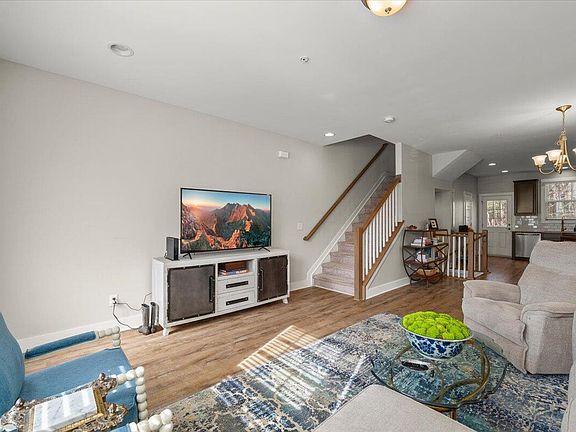 5th image of 2791 Stone Rock Dr #107