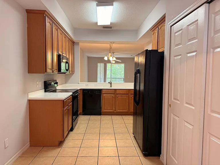 9434 Myrtle Creek Ln #911 — Photo 3
