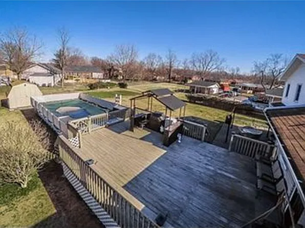 305 Harpers Ferry Rd, Louisville, KY 40214