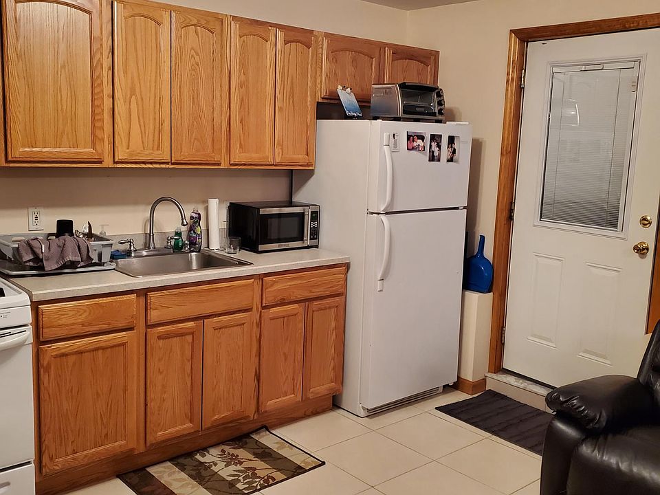 1st image of 29 Cranford Ave Floor 1