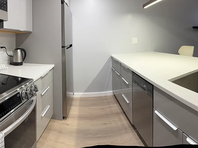 2525 W Bay Dr #33 — Photo 6