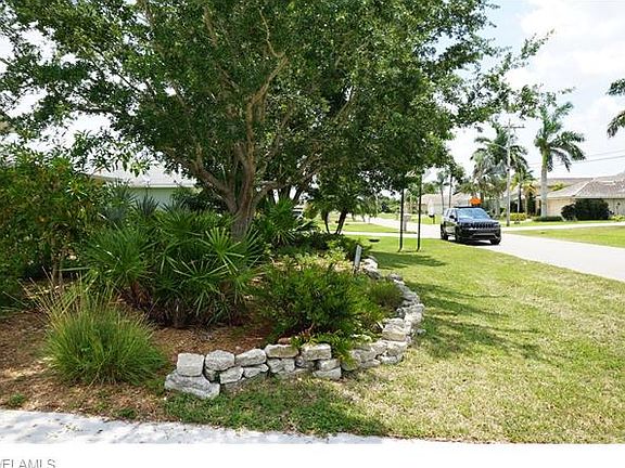 4th image of 139 SE 24th St