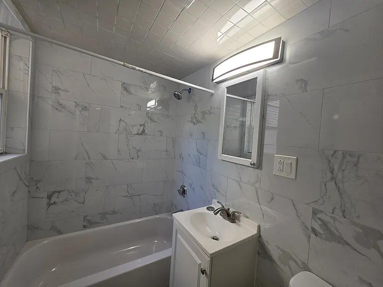 193 Pearl St #1 — Photo 6