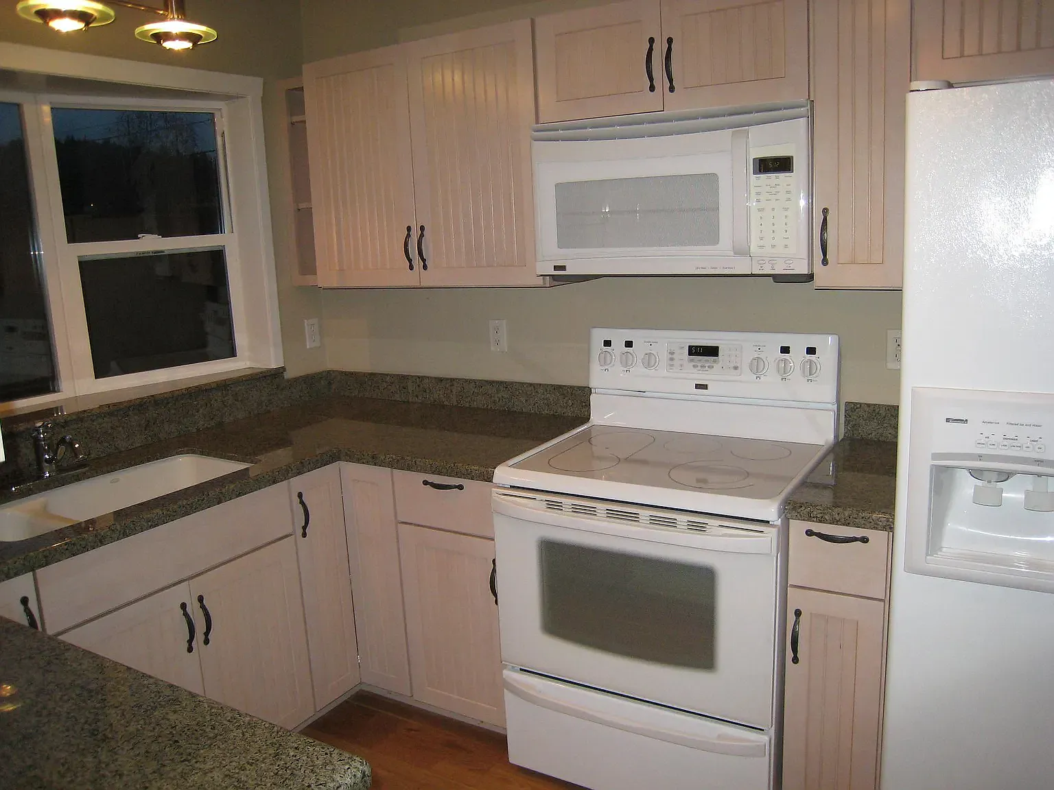 2 bed, 762 sqft, $2,000 — Photo 3