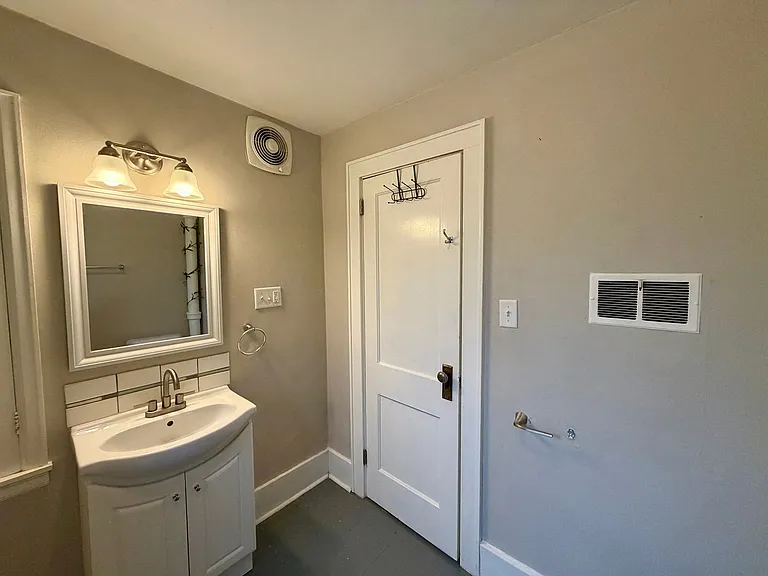 603 N Stevens St — Photo 10