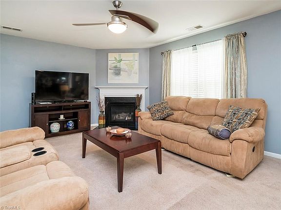 3rd image of 3600 Blue Spruce Ct