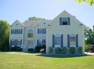 15 Stonegate Dr, Monroe Township, NJ 08831
