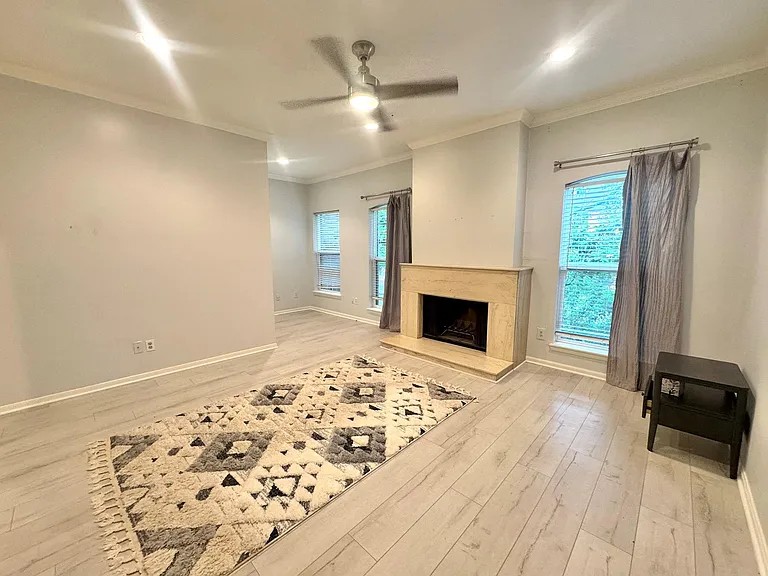 2323 Bering Dr #2 — Photo 29