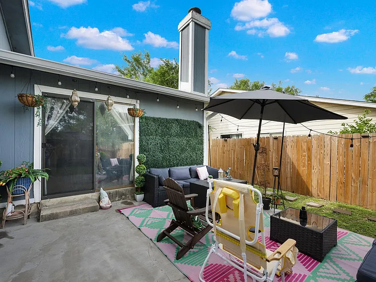 8317 Forest Ridge Dr — Photo 18