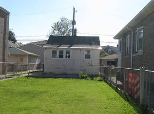 6230 S Komensky Ave, Chicago, IL 60629
