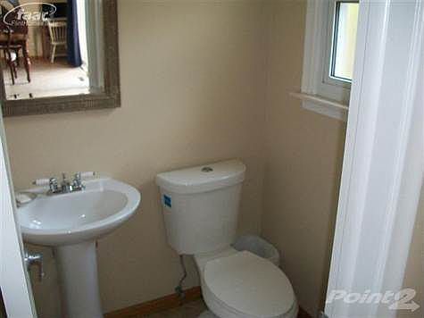 3rd image of 512 Surfwood Ln