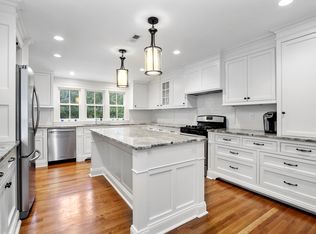 31 Gibson Ave, Trumbull, CT 06611